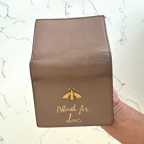 Authentic Gucci Blind for Love Bee Leather Creamy Pink Wallet - Picture 3 of 15